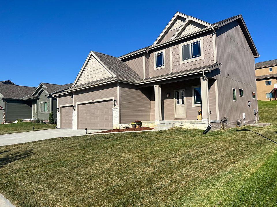 2nd image of 7177 N 164th St