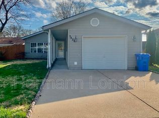 2426 Buttonwood Ct, Florissant, MO 63031