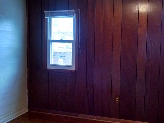 5th image of 126 Burch Ave