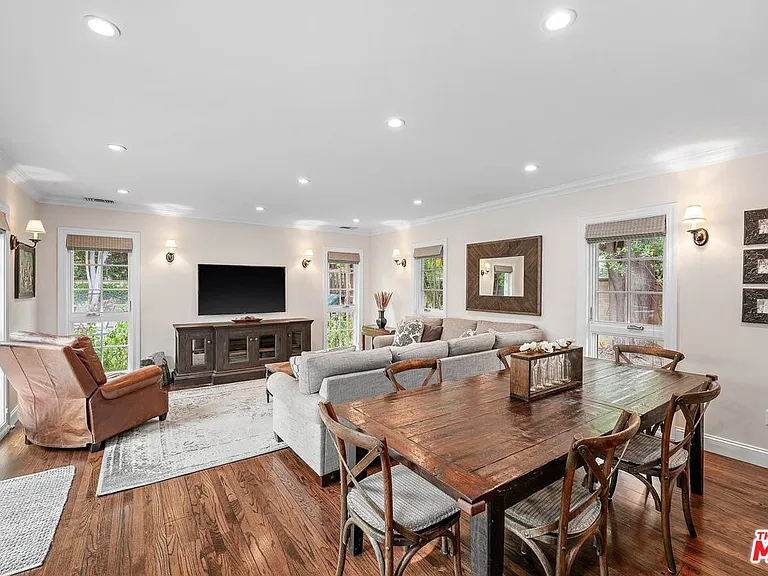 15434 Sutton St — Photo 18