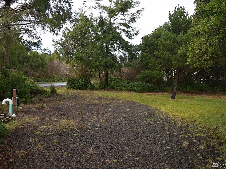 1st image of 106 N Narwhal Loop NW
