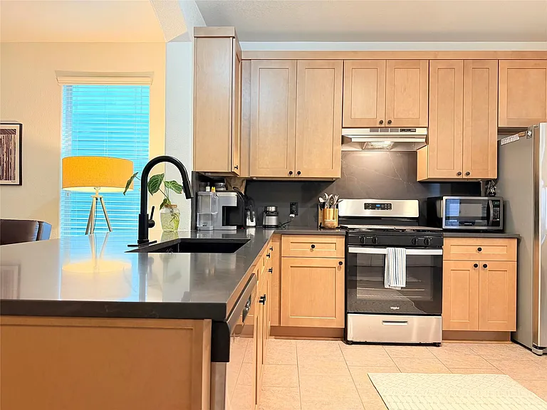 2419 Allred Dr #B — Photo 8