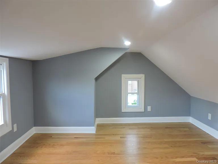 23 Maple Ave — Photo 7