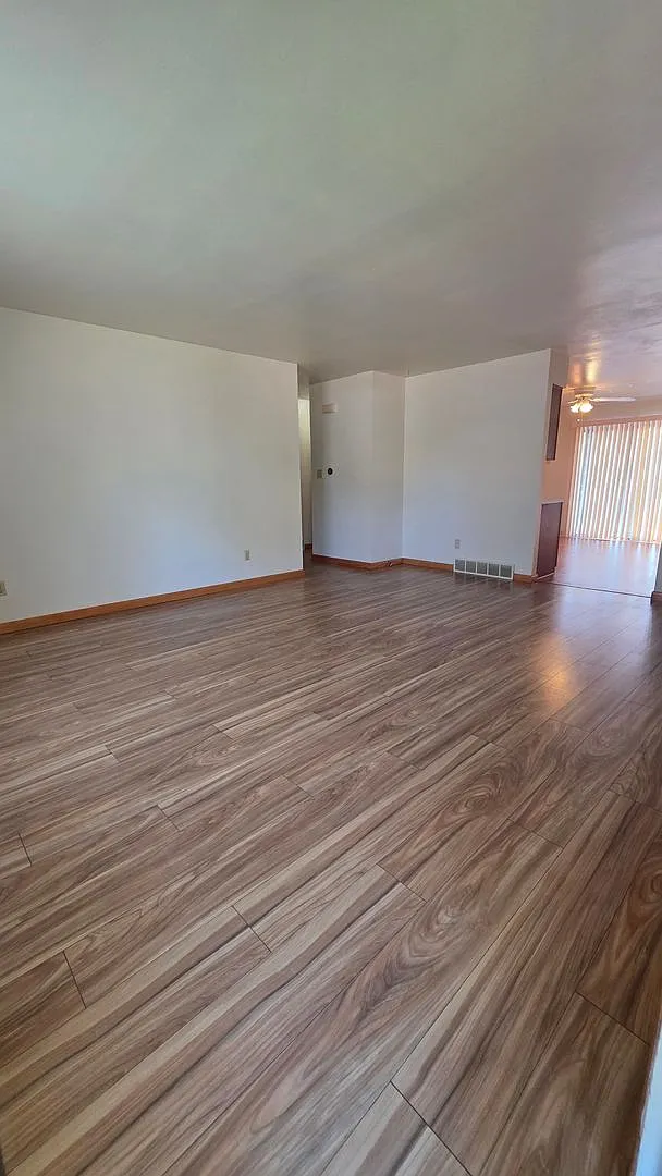 Spacious Westside 2 Bed Ranch - All Utilities Included — Photo 3