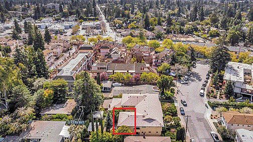 end unit from aerial view