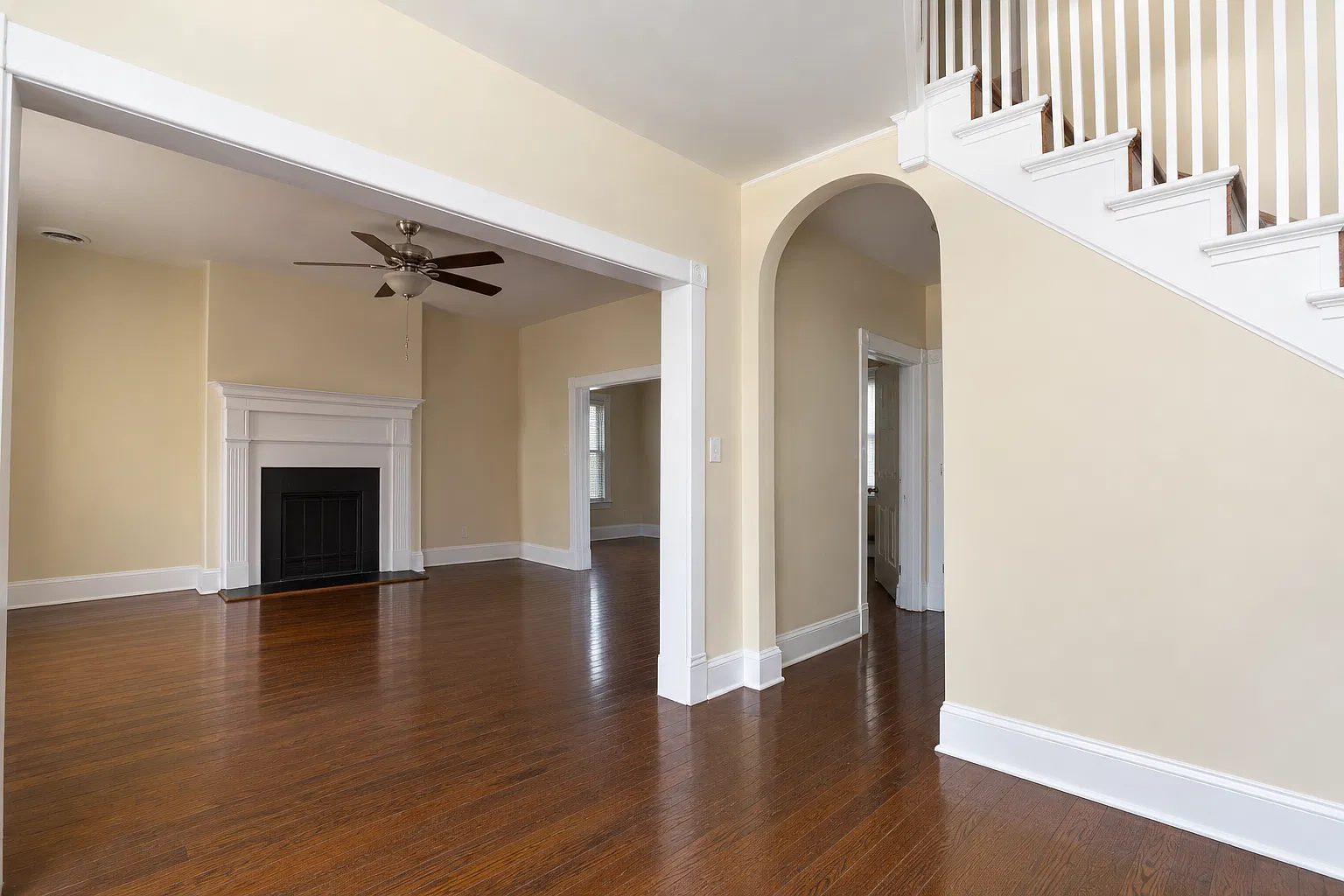 4 bed, 1478 sqft, $2,364 — Photo 2