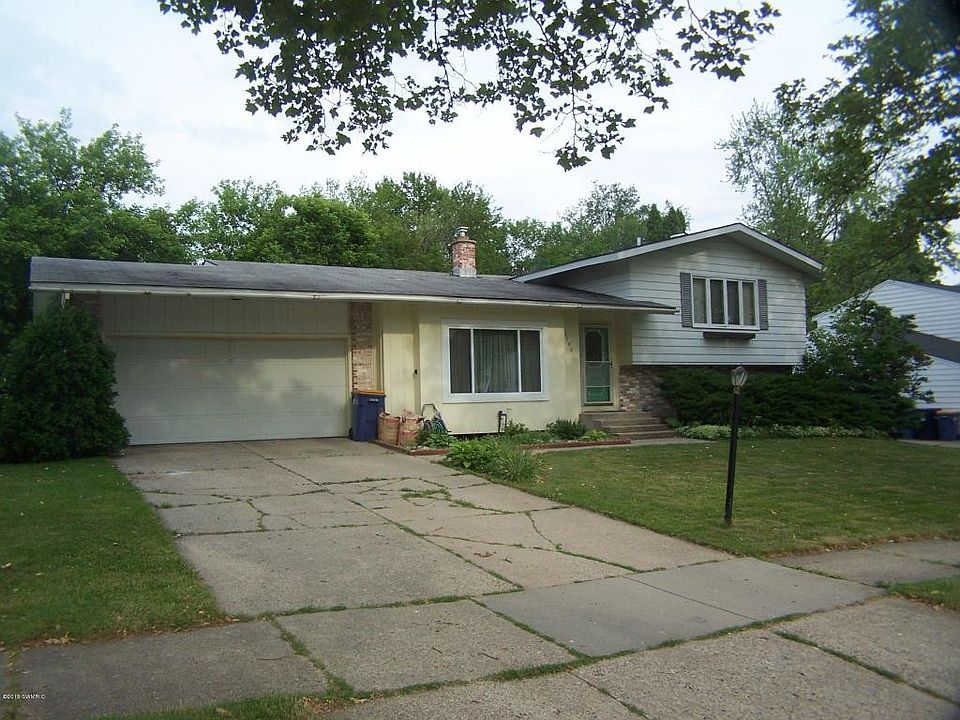 1st image of 1746 Auburn Ave NE