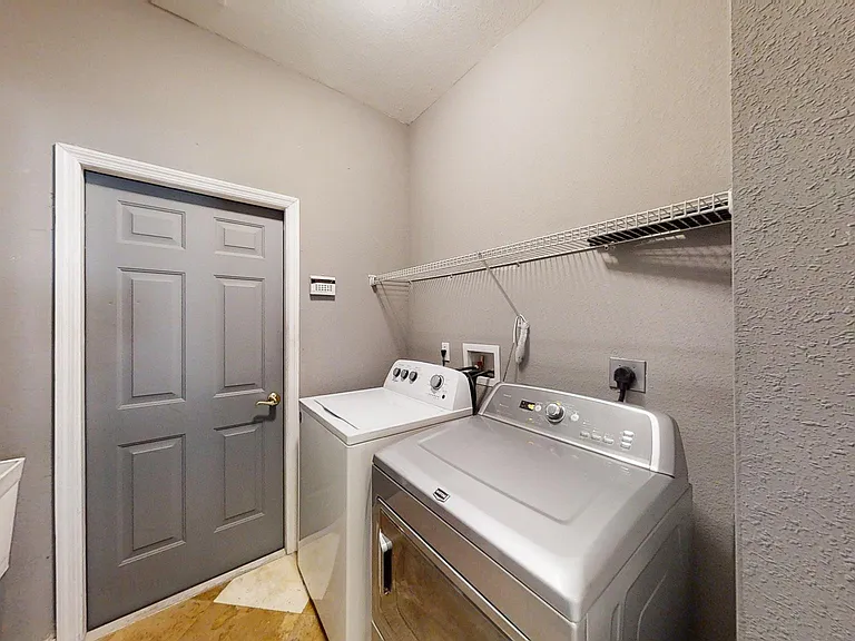 8659 Pegasus Dr — Photo 21