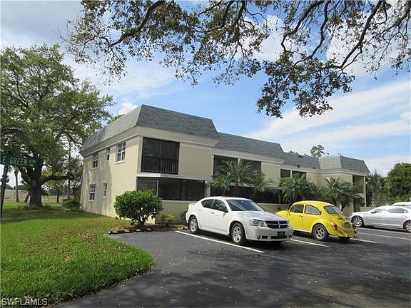 4th image of 105 E Greens Blvd