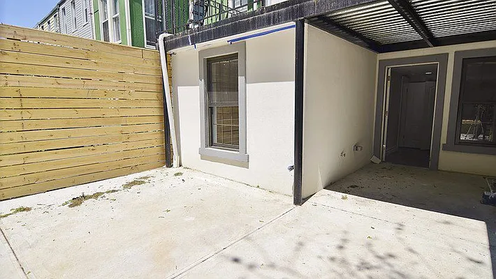 Rented by Park Property Advisors | media 17