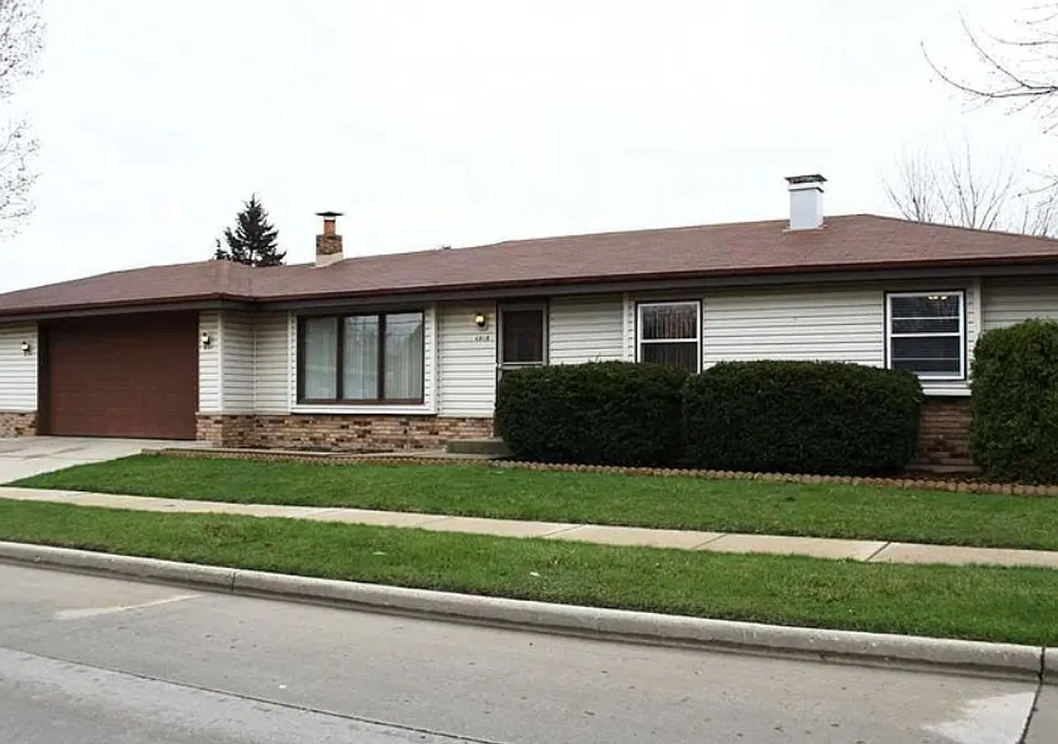 Gorgeous 4 Bedroom Ranch House - Updated photos coming soon — Photo 1