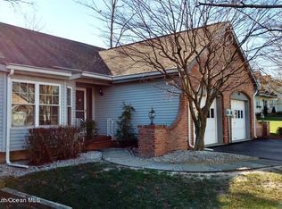47 Old Mill Ct, Wall, NJ 07719