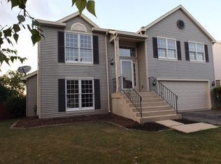 10024 63rd St, Kenosha, WI 53142