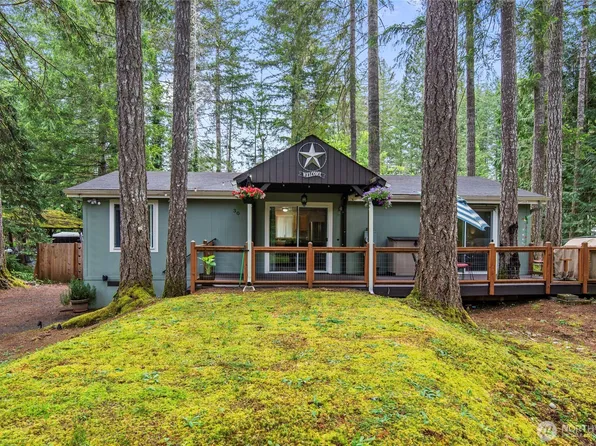30 N Carp Place N, Hoodsport, WA 98548