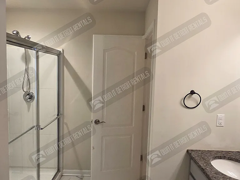 8151 Quincy Dr — Photo 37