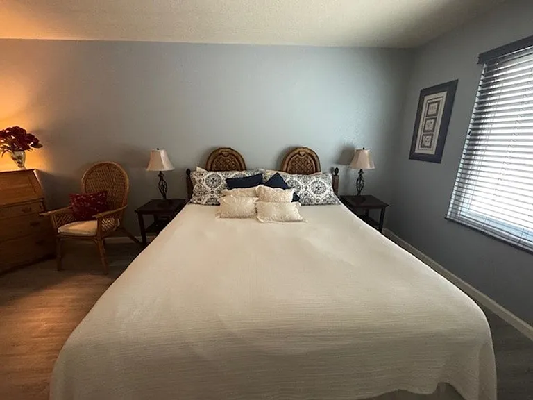 1800 Clubhouse Dr #28 — Photo 15