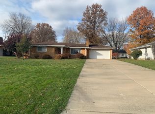 1058 Yolanda Dr, Youngstown, OH