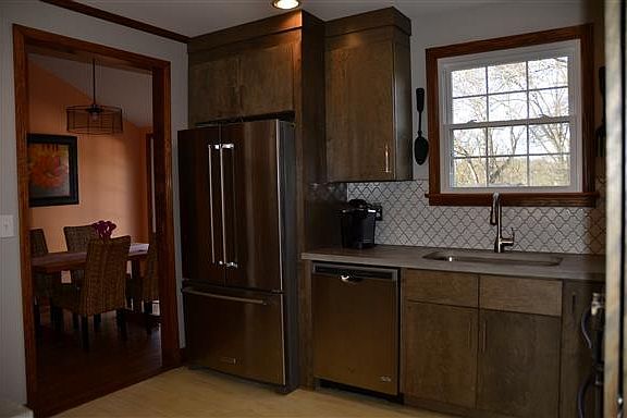 4th image of 46 Peachtree St