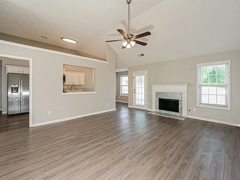 615 Waltman Point Pl — Photo 4