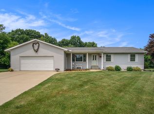 2541 E Glendora Rd, Buchanan, MI 49107