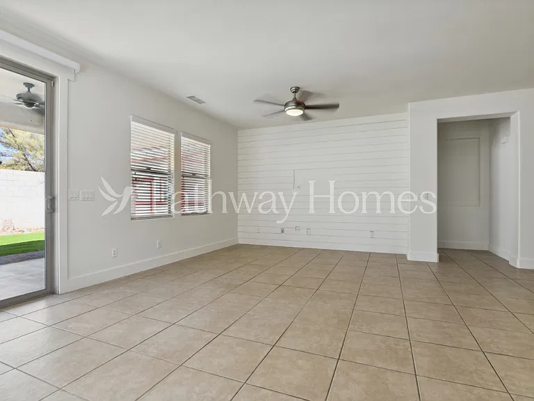 20996 W White Rock Rd — Photo 3