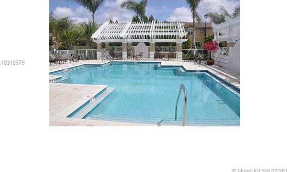 4th image of 11467 NW 75th Ln