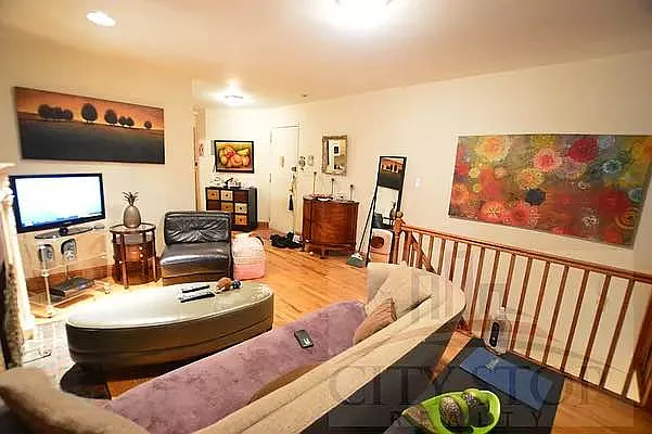 Rented by City Stop Realty | media 2