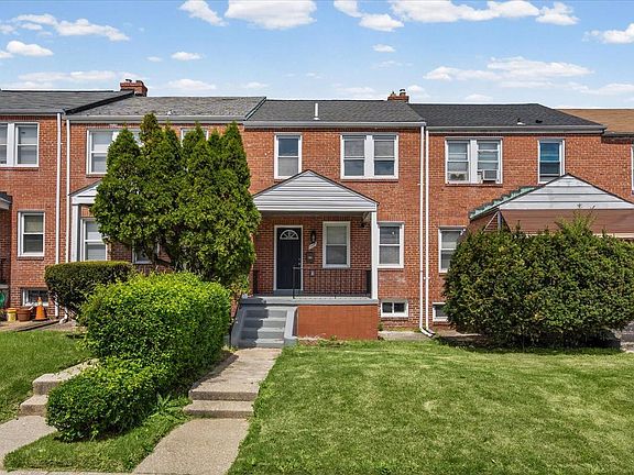 3rd image of 3928 Grantley Rd