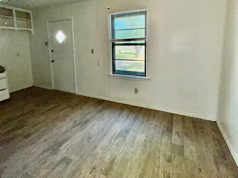3222 1st Pl — Photo 11