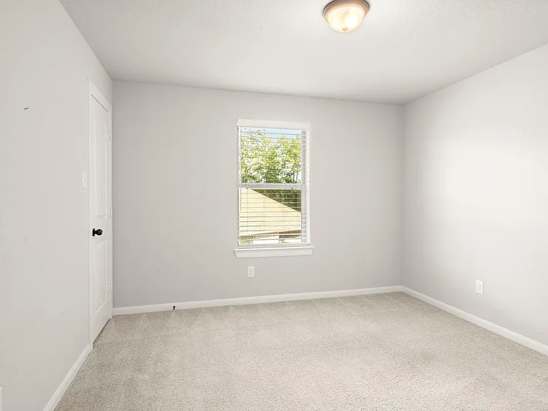 104 Winged Elm Ct — Photo 27