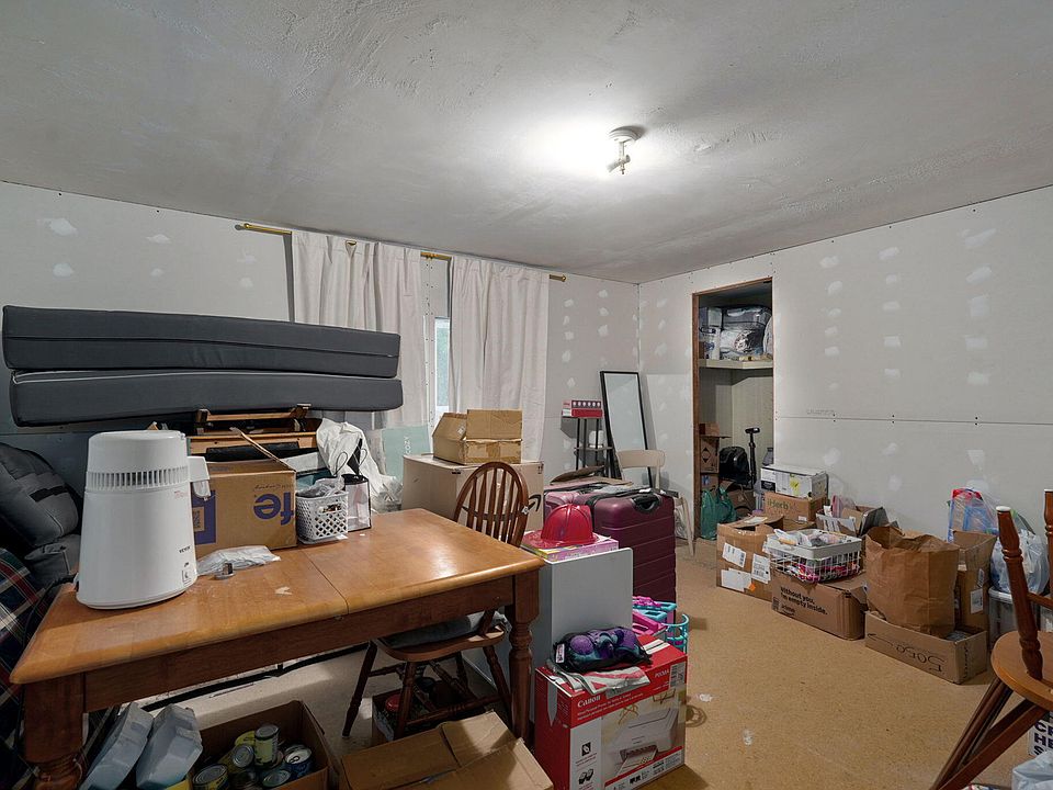 19th image of 1604 W Crossland Street
