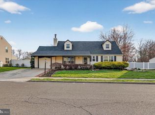 502 Anne Ln, Fairless Hills, PA 19030