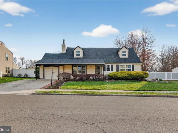 502 Anne Ln, Fairless Hills, PA 19030