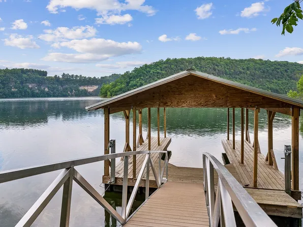 19 Summer Breeze Dr, Smithville, TN 37166