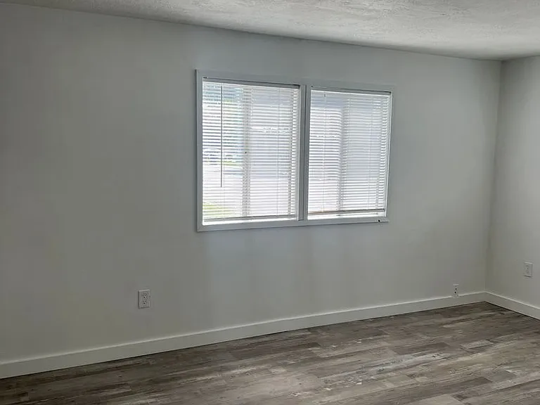 514 Laurel St — Photo 8
