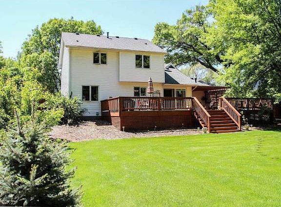 2nd image of 1027 101st Ln NE