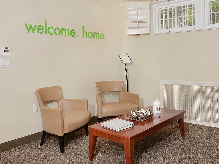 Leasing center