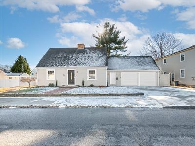 90 Garland Ave, Cranston, RI, 02910