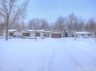 10607 Federal Rd, Howard City, MI 49329