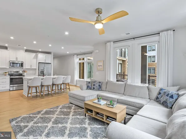 1675 Bandit Loop Unit 201B, Reston, VA 20190