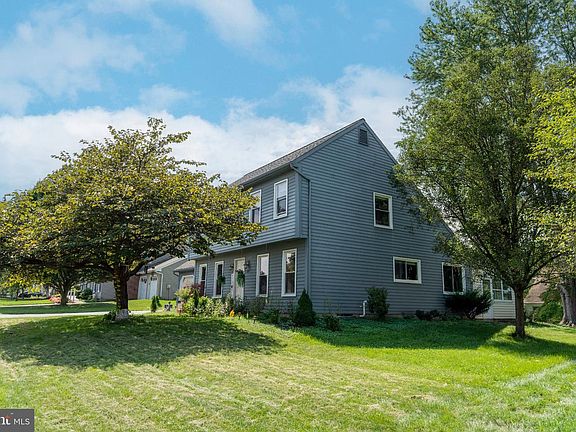 3rd image of 2188 Esbenshade Rd