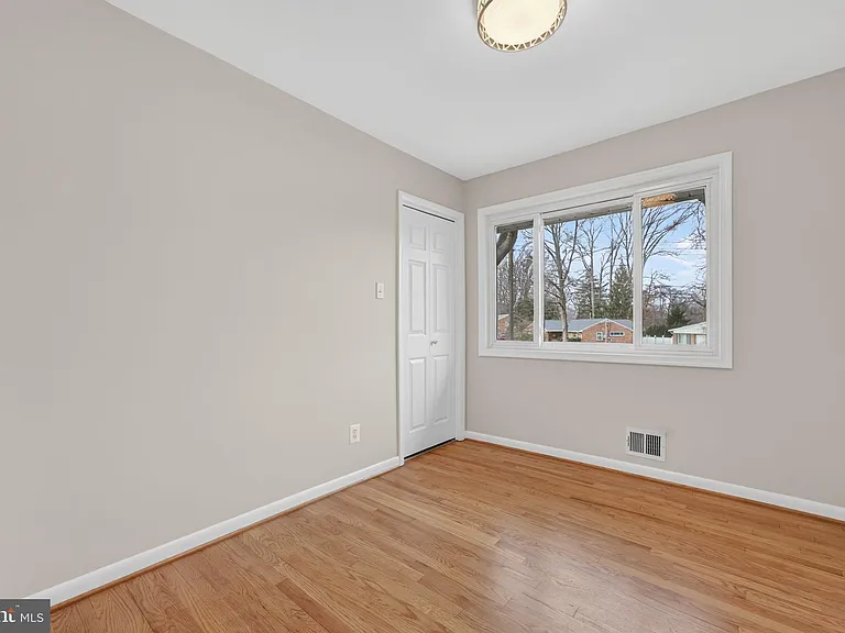 7507 Murillo St — Photo 35