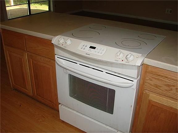 4th image of 4506 Kinloch Dr