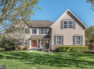 6 Lenape Ct, Mount Laurel, NJ 08054