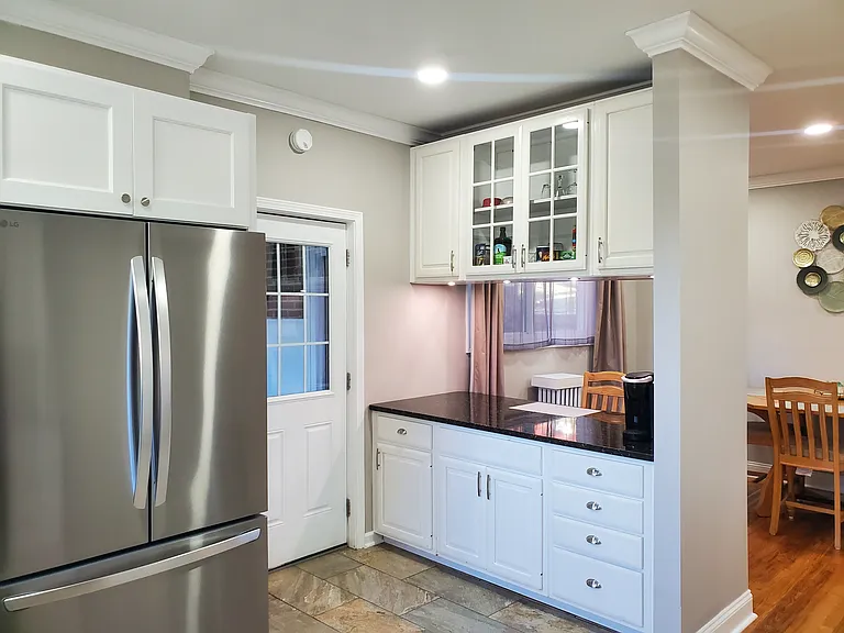 210 S Lynn Ave — Photo 21
