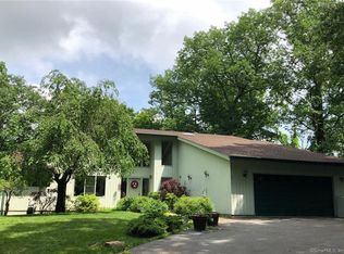 28 Hulda Hill Rd, Wilton, CT 06897