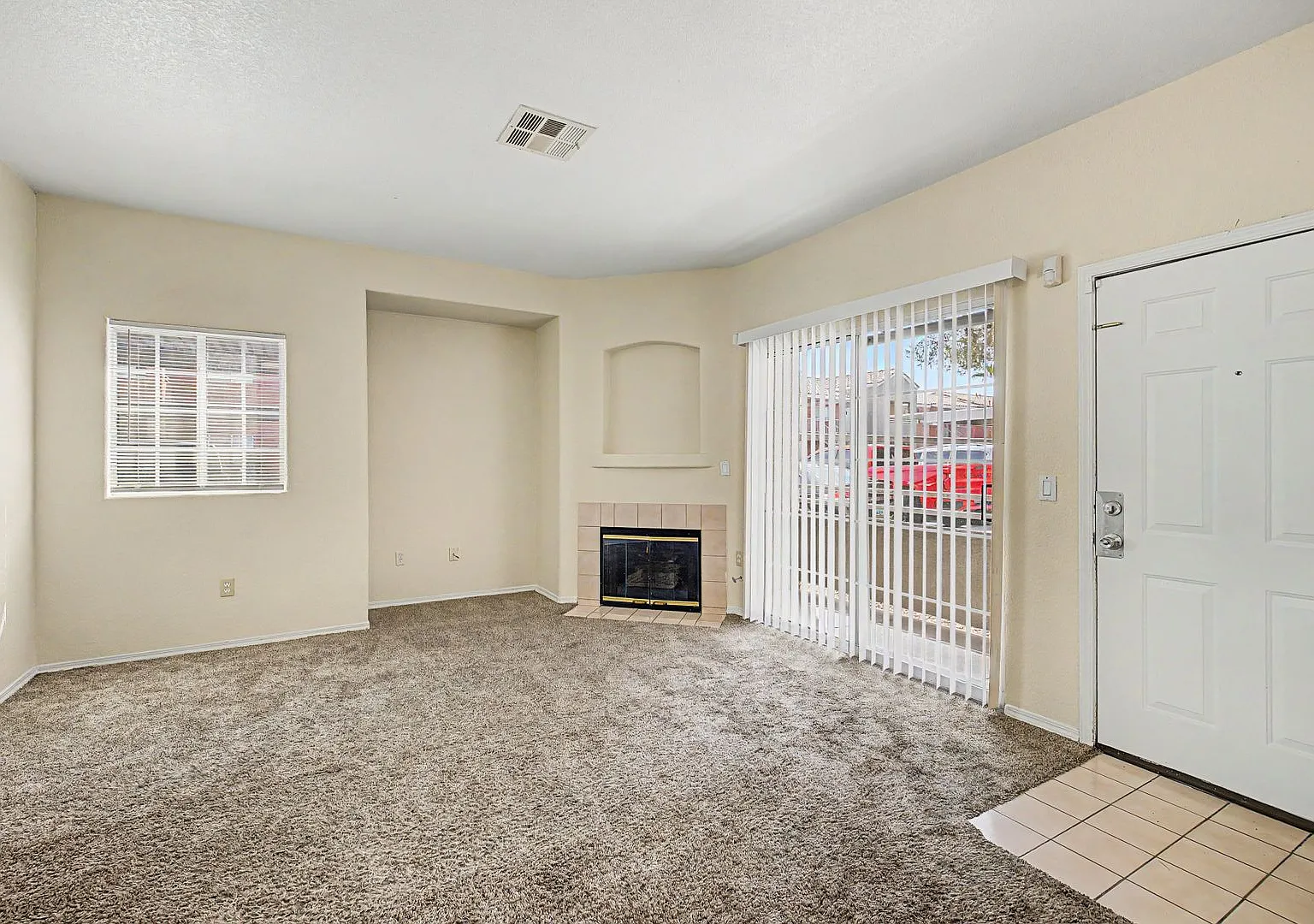 *Free Rent Through 8-31-26 For Qualified Applicants With Immediate Move In Hcvp Considered**Gated... — Photo 4
