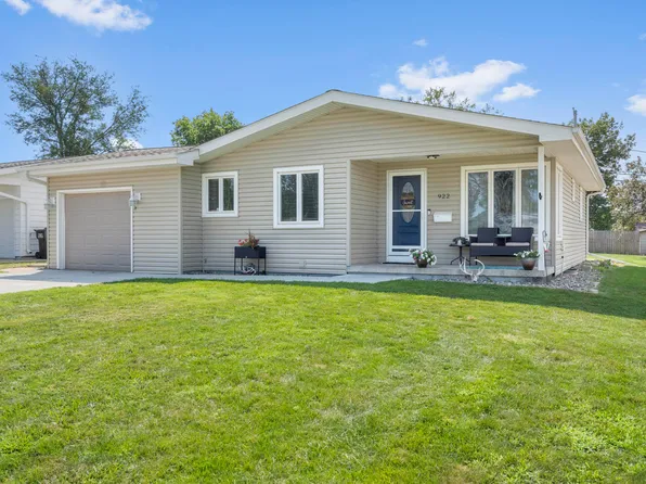 922 D Ave, Nevada, IA 50201