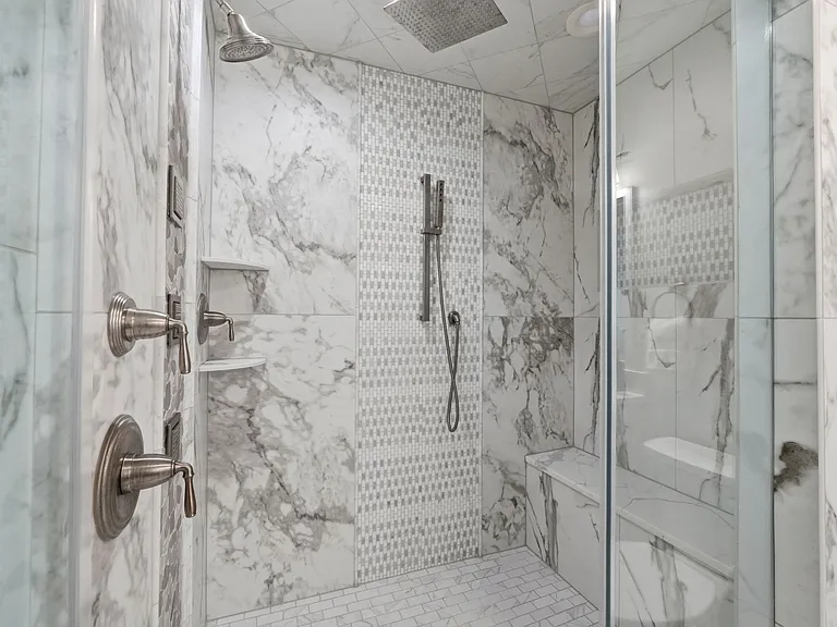 7504 Dolce Dr — Photo 37
