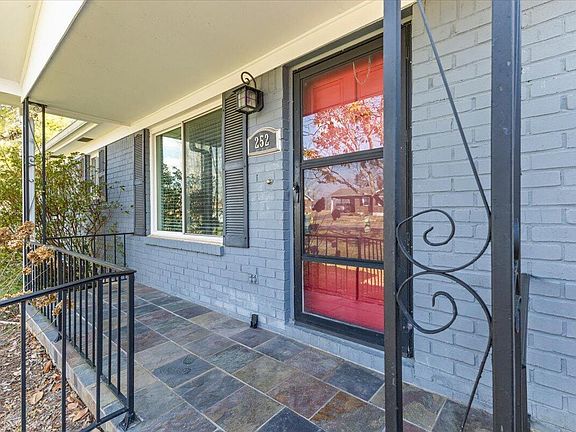 5th image of 252 Langley Dr